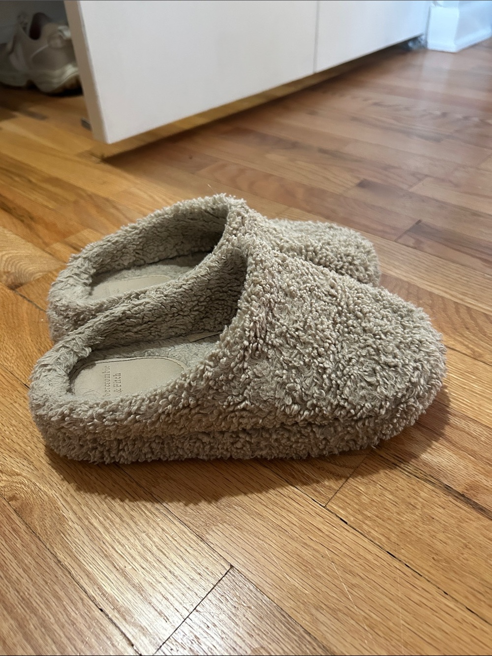 Abercrombie & Fitch Beige Slip-On Slippers